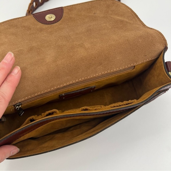 Patricia Nash Chelsey Chainlink Leather Crossbody Bag in British Tan - Picture 8 of 14